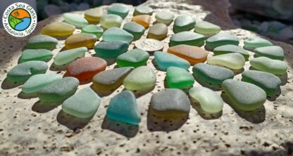 42 colourful Spanish sea glass pieces - Image 4